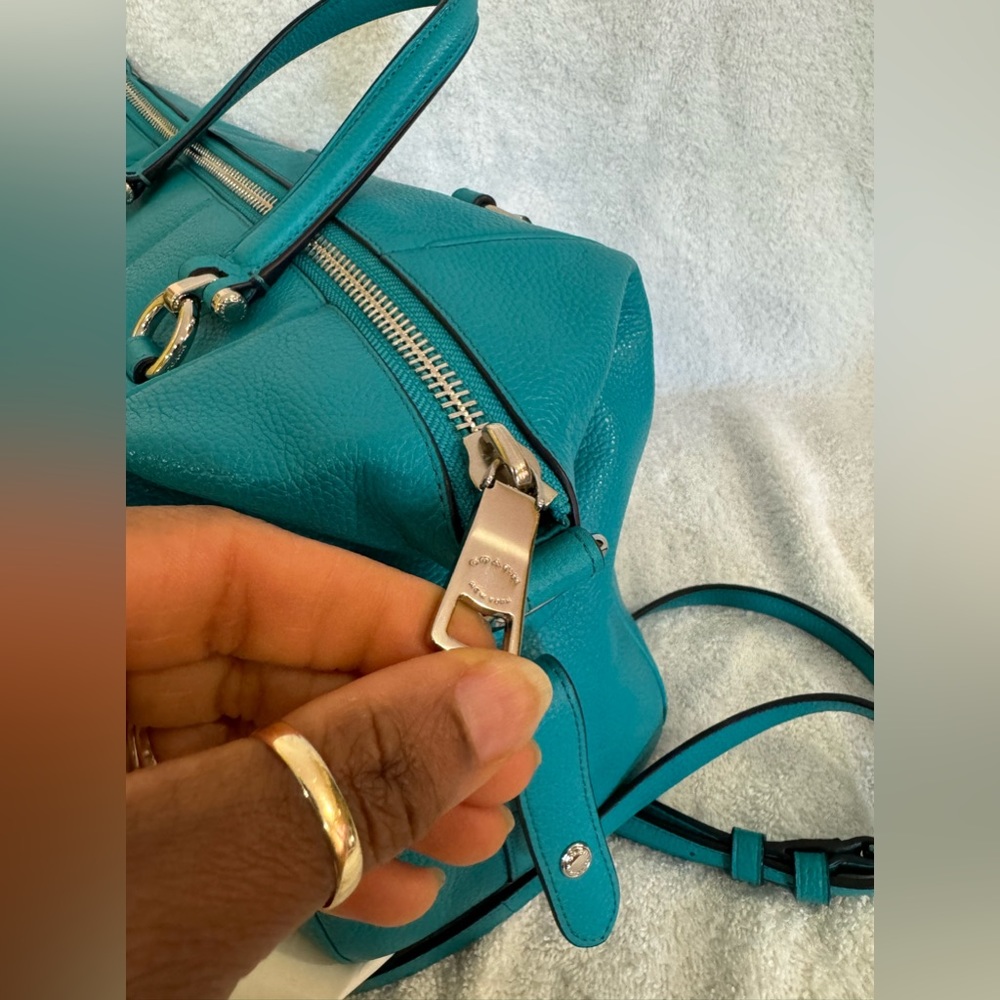 Coach Handbag - Picture 7 of 9